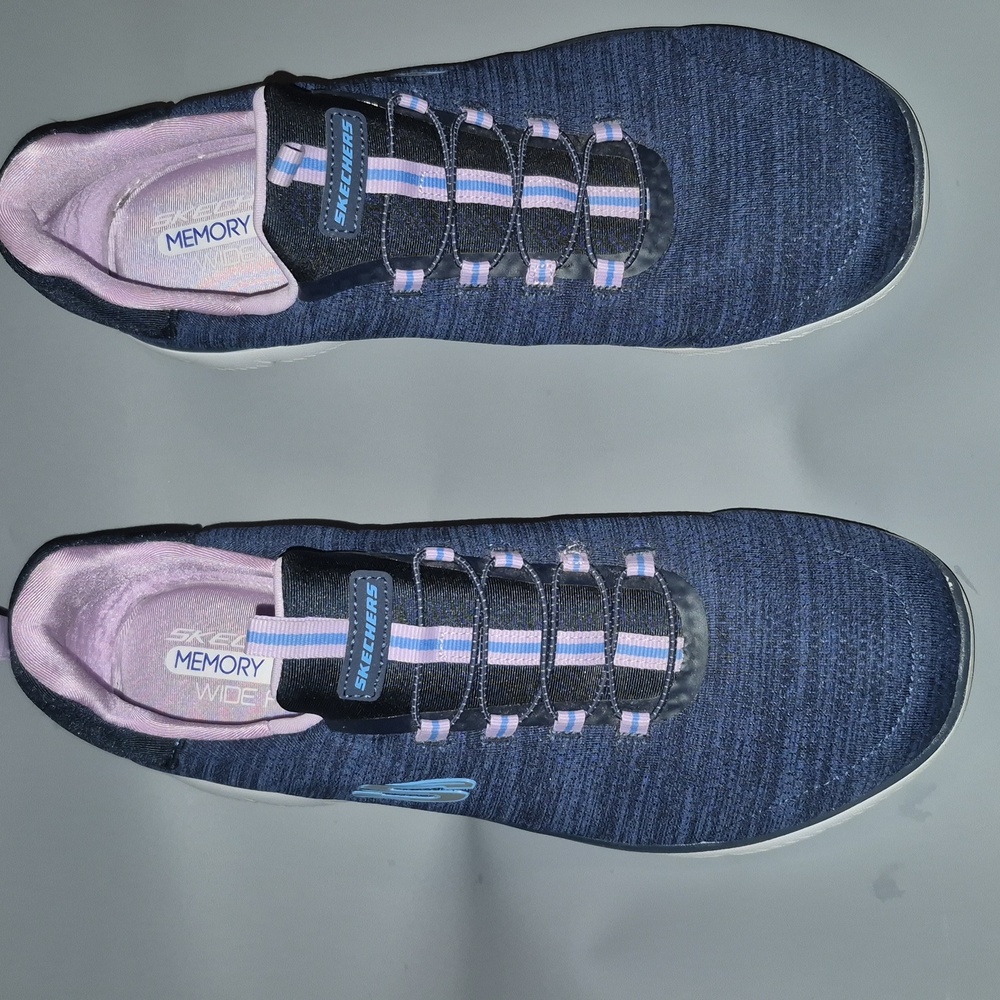 Sketchers Memory Foam  Sneakers Woman's Size 11 Wide Fit